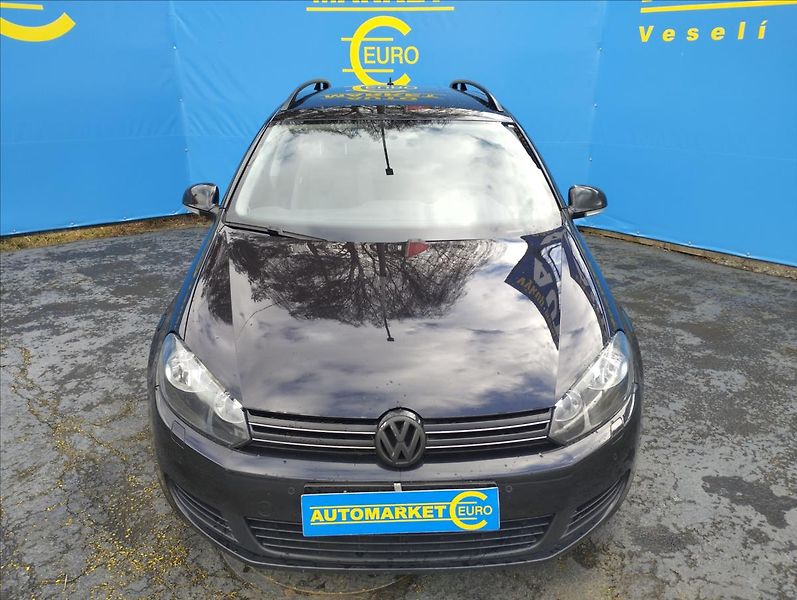 Volkswagen Golf 1,6 TDi 77KW - fotka 2 z 16