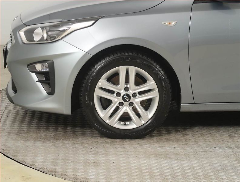 Kia Ceed (2021) Spin 1.5 T-GDI, ČR,1.maj - fotka 14 z 19