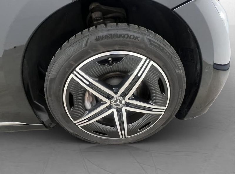 Mercedes-Benz EQE 300 AMG Night Panorama Kamera  - fotka 35 z 36