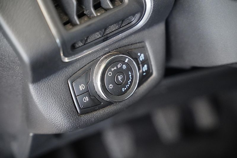 Ford B-MAX - fotka 13 z 24