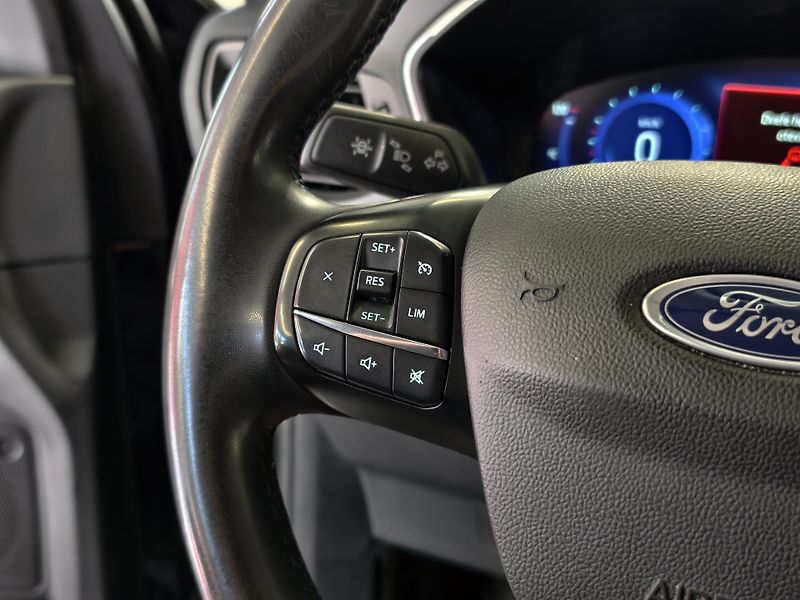 Ford Kuga 1.5 EcoBlue A/T TITANIUM X DPH - fotka 18 z 23