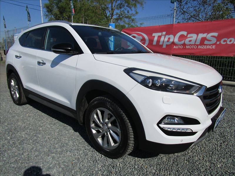 Hyundai Tucson 2.0CRDi 4WD, automat - fotka 3 z 47