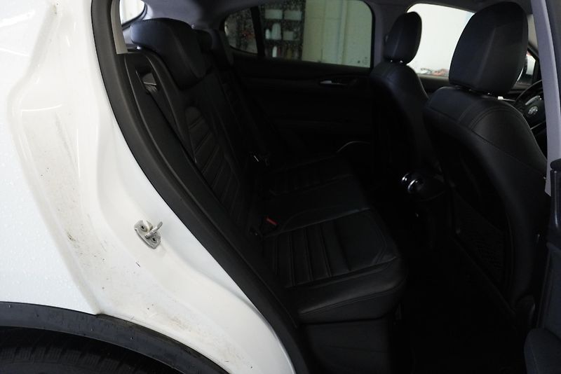Alfa Romeo Stelvio 2.0 TB 280PS Q4 AUT. - fotka 26 z 29