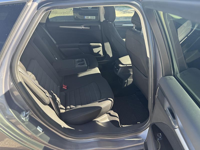 Ford Mondeo (2015) 1.5(118KW) 1MAJITEL,SERVISKA - fotka 27 z 45