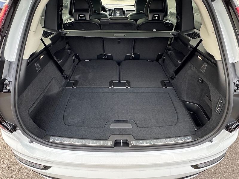 Volvo XC90 PLUS B5, 360°, VZDUCH - fotka 14 z 24
