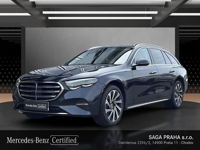 Mercedes-Benz Třídy E 220d 4MATIC - fotografie inzerátu