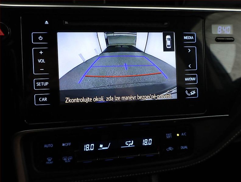 Toyota Corolla (2018) 1.6 Valvematic, Serv.kniha - fotka 14 z 17