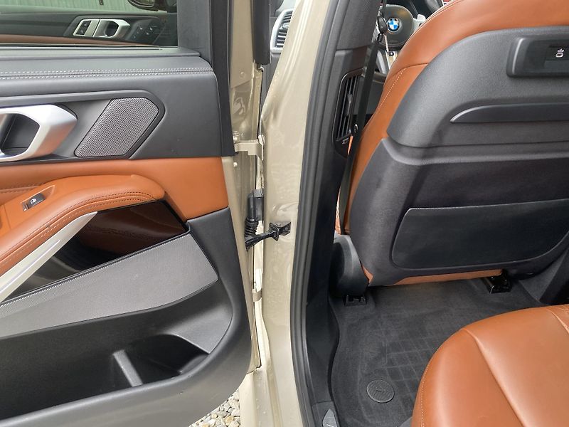 BMW X5 M50XD 4x4 400PS CZ DPH FULL 1A - fotka 108 z 171