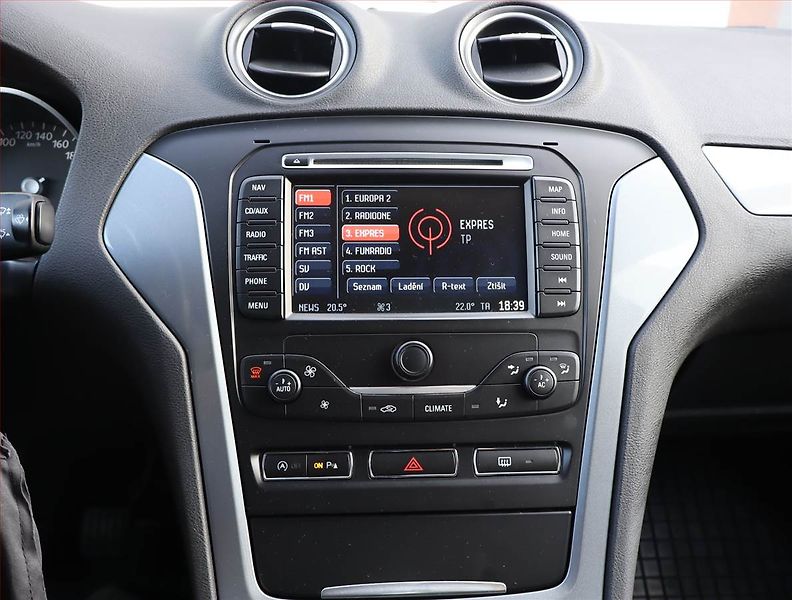 Ford Mondeo (2013) 1.6 TDCi, Navi, Tempomat - fotka 12 z 17