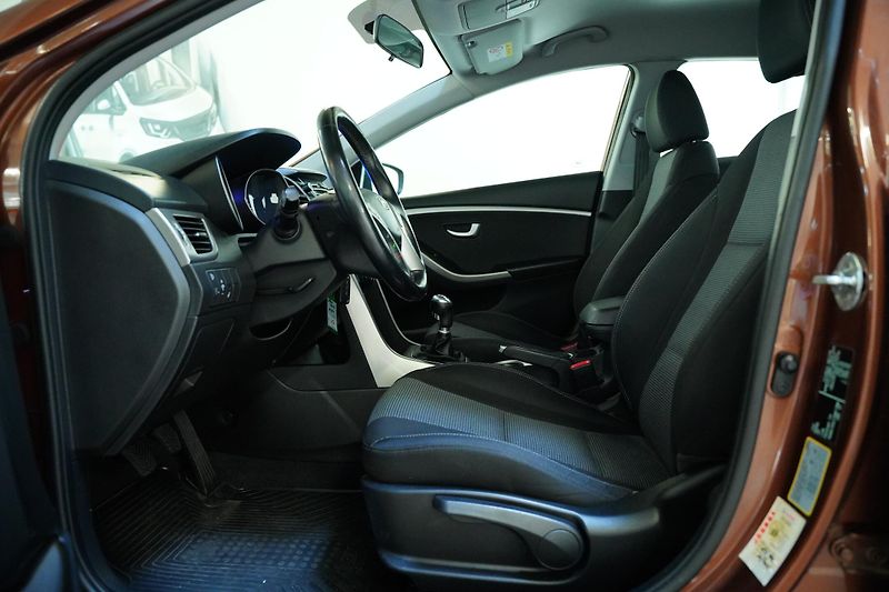 Hyundai i30 - fotka 11 z 30