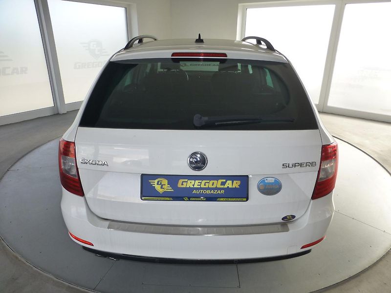 Škoda Superb (2014) 2,0TDI*NAV*PARK S*VYHŘ.S*XENON - fotka 7 z 29
