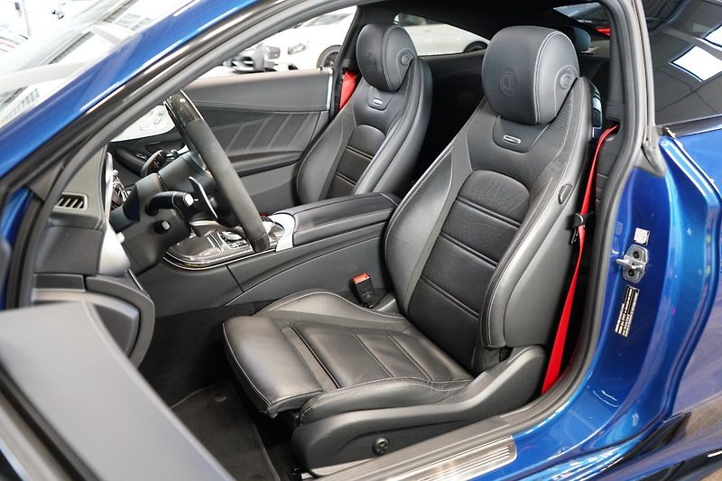 Mercedes-Benz Třídy C (2022) 63s*AMG*CERAMIC*HUD*CARBON*360 - fotka 18 z 44