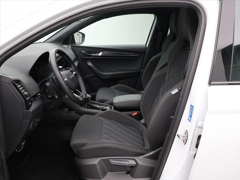 Škoda Karoq 2,0 TDI Sportline 4x4 DSG 1.ma - fotka 12 z 34