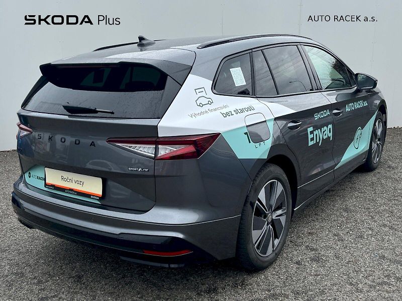 Škoda Enyaq (2025) 82 kWh Sportline 85x - fotka 2 z 29