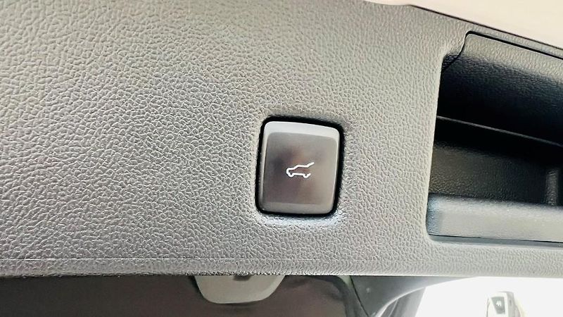Ford Kuga (2022) 2.5i PHEV 165 kW Vignale AT - fotka 13 z 42