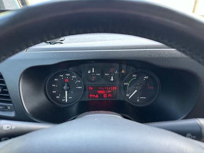 Iveco (2016) 70C 3.0  - fotka 15 z 21