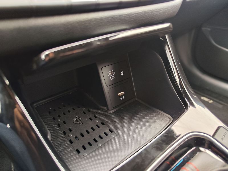 Hyundai i30 1.5 T-GDI/103kW N-Line DCT - fotka 22 z 34