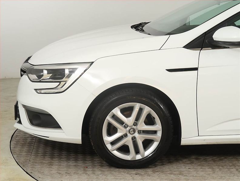 Renault Mégane (2020) 1.3 TCe, Tempomat - fotka 14 z 17