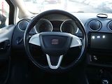 Seat Ibiza (2011) 1.6 TDi, AAC, výhř.sed. - náhled 14