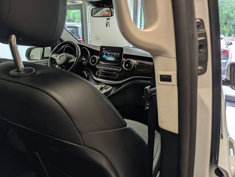 Mercedes-Benz Třídy V V250 4M EXCLUSIVE - fotka 33 z 36