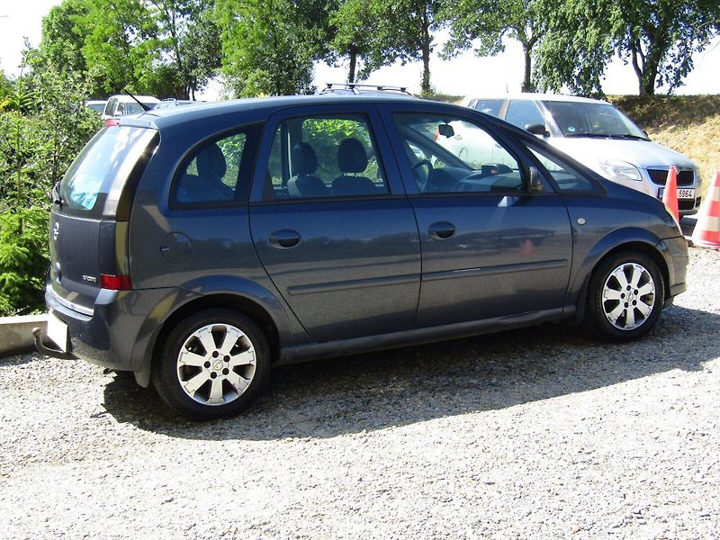 Opel Meriva (2009) 1.7 CDTi 74kW - fotka 4 z 35