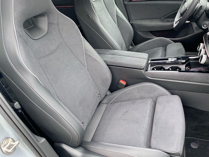 Škoda Superb (2025) Combi 2,0 TDI 4x4 DSG Sportlin - fotka 10 z 32