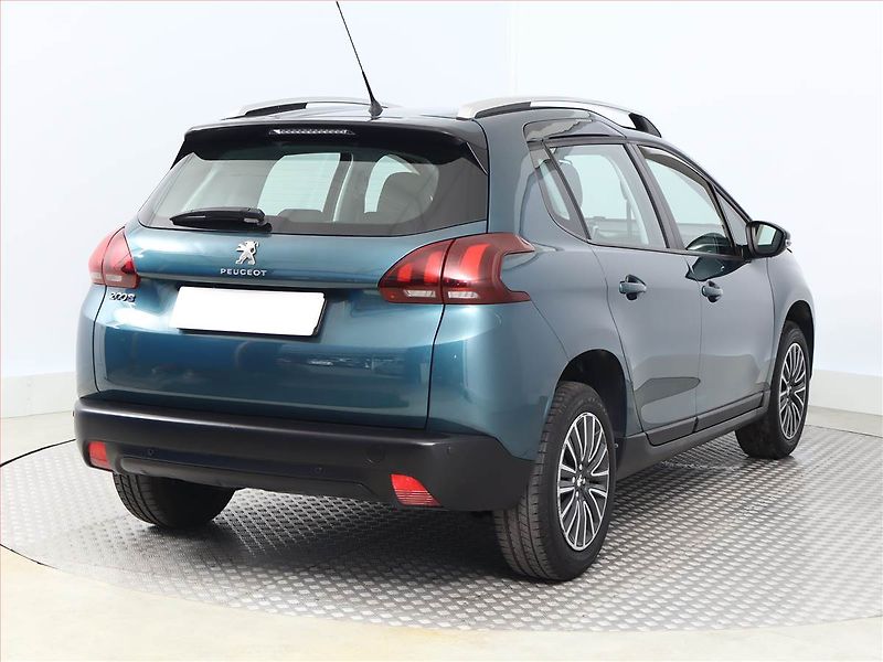Peugeot 2008 (2018) 1.2 PureTech, ČR,1.maj - fotka 5 z 9