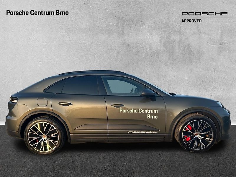 Porsche Macan 4S Electric - fotka 5 z 30