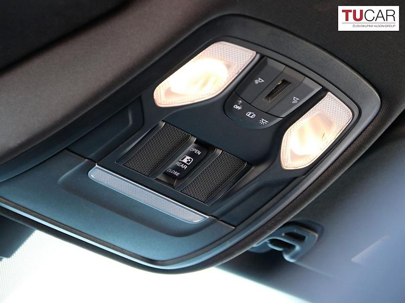 RAM 1500 (2021) BigHorn 5.7 V8 HEMI - fotka 25 z 31
