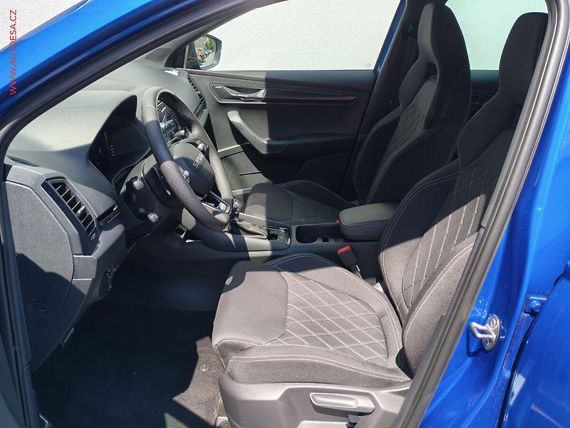 Škoda Karoq (2025) 2.0TDi 4x4, 1.maj,ČR - fotka 16 z 23