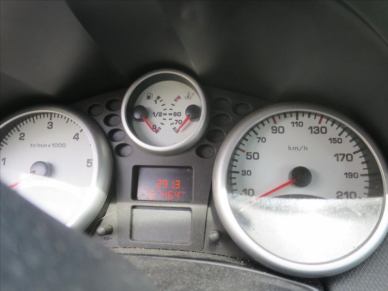 Peugeot 207 1,6  HDI - fotka 10 z 10