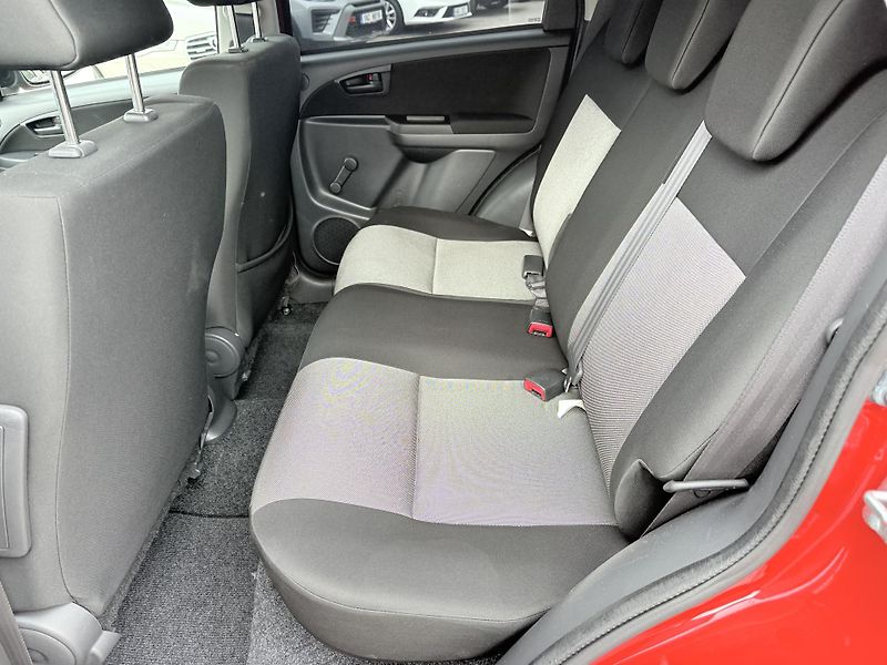 Fiat Sedici 1.6i 16V 4WD Klima 4X4 - fotka 23 z 30