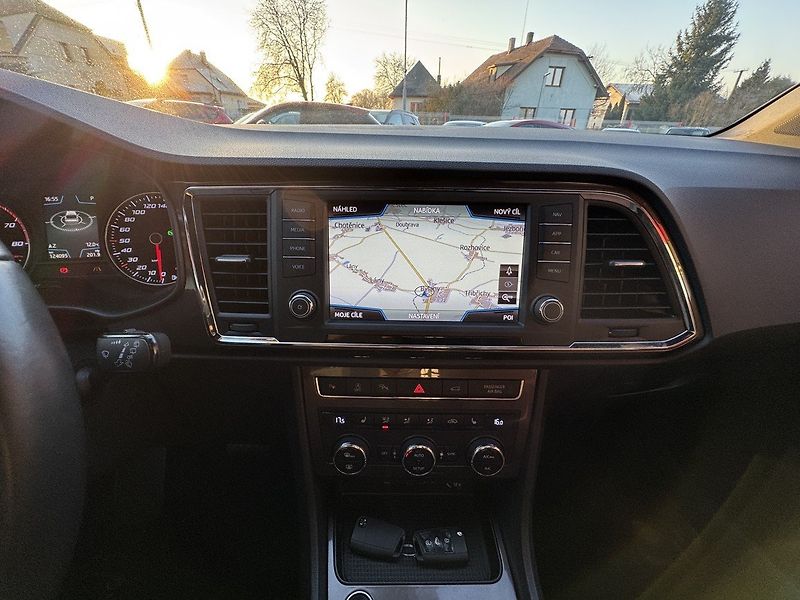 Seat Ateca (2016) 1.4TSi DSG LED Navi Kamera - fotka 11 z 48