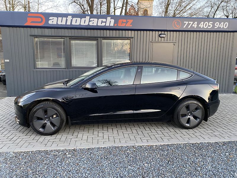 Tesla Model 3 REFRESH - ZÁRUKA TESLA MATRIX - fotka 1 z 35