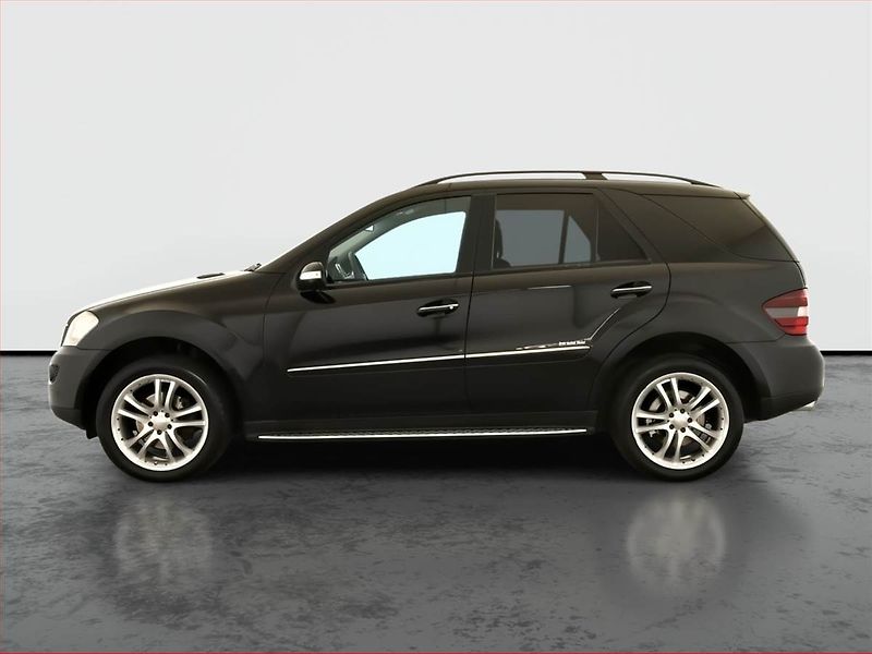 Mercedes-Benz Třídy M (2008) ML 320 CDI , Automat - fotka 3 z 15