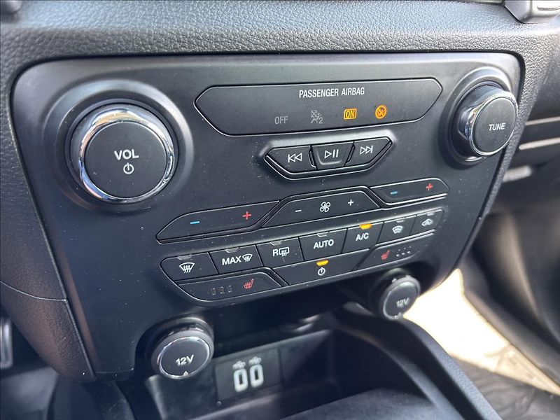 Ford Ranger 2,0 Limited 4x4 156kW DPH - fotka 33 z 43
