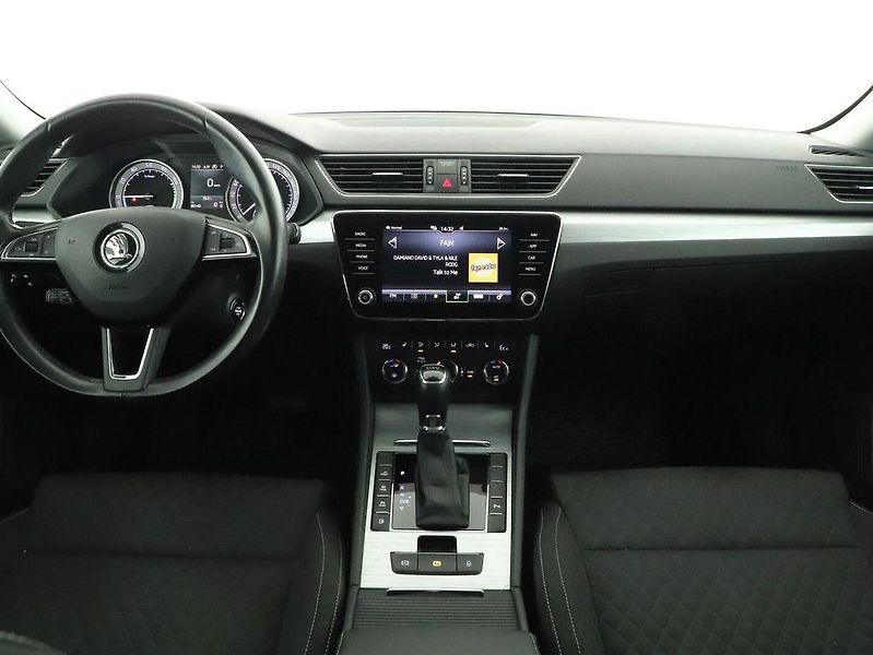 Škoda Superb (2020) - fotka 7 z 21