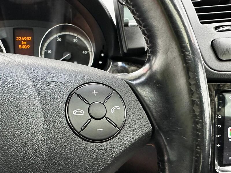Mercedes-Benz Viano 3,0 CDI 165KW-EXTRALONG 7MIST - fotka 27 z 42