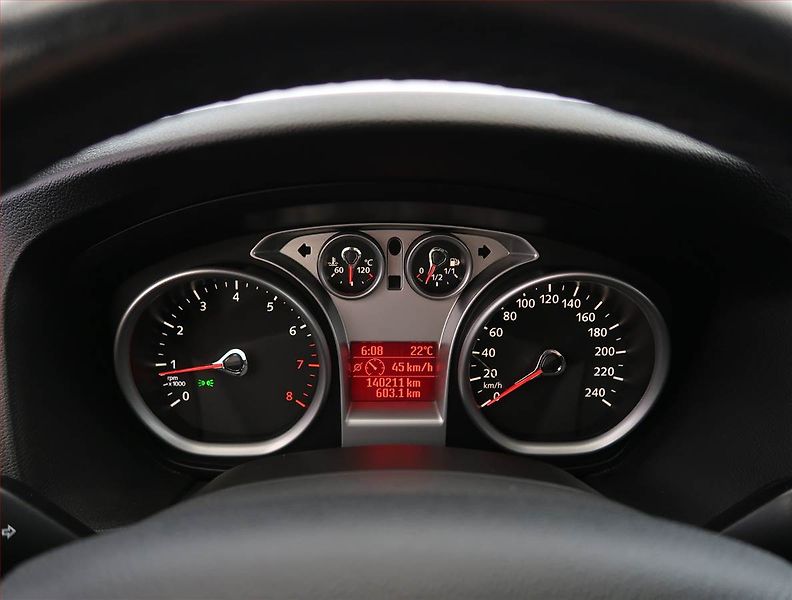 Ford Focus (2009) 1.6 16V, nová STK, CZ doklady - fotka 11 z 14