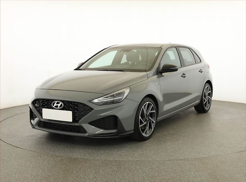 Hyundai i30 (2022) N-Line 1.5 T-GDI MHEV, ČR - fotka 2 z 20