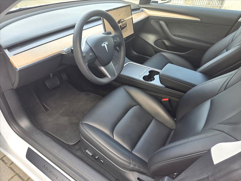 Tesla Model 3 0,0 LR 4x4 SOH 91% NEHAVAR. 1. - fotka 10 z 21