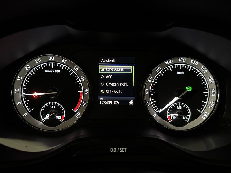 Škoda Kodiaq 2,0 TDi  DSG Clever LED Assist - fotka 27 z 48