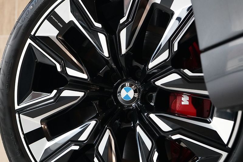 BMW X3 M50 xDrive, Nezávislé, Tažné - fotka 14 z 50