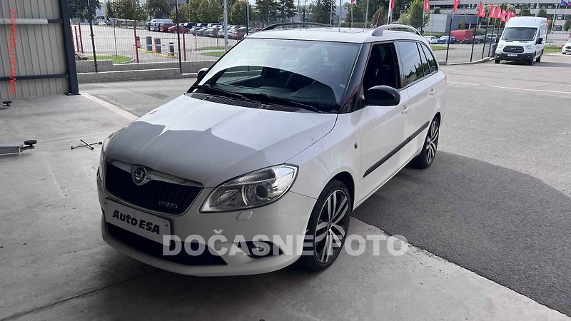Škoda Fabia (2011) 1.4 TSl DSG, ČR - fotka 1 z 3