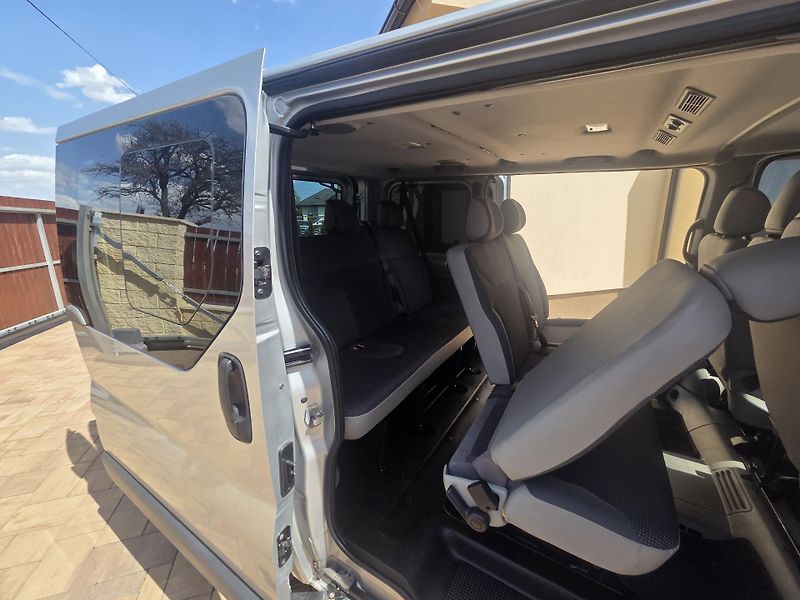 Opel Vivaro (2011) 2.0CDTI 84Kw  9-Míst - fotka 18 z 40
