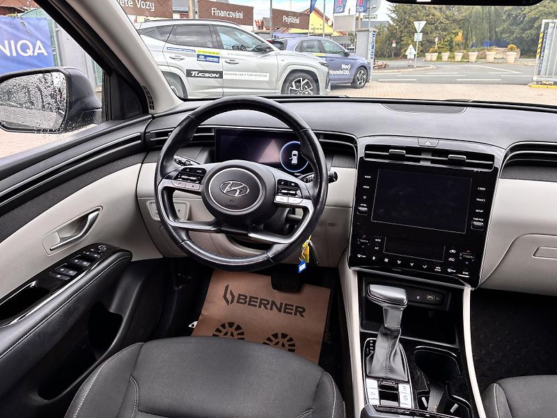 Hyundai Tucson 1.6T-GDi 110kW SMART AUTOMAT - fotka 16 z 31