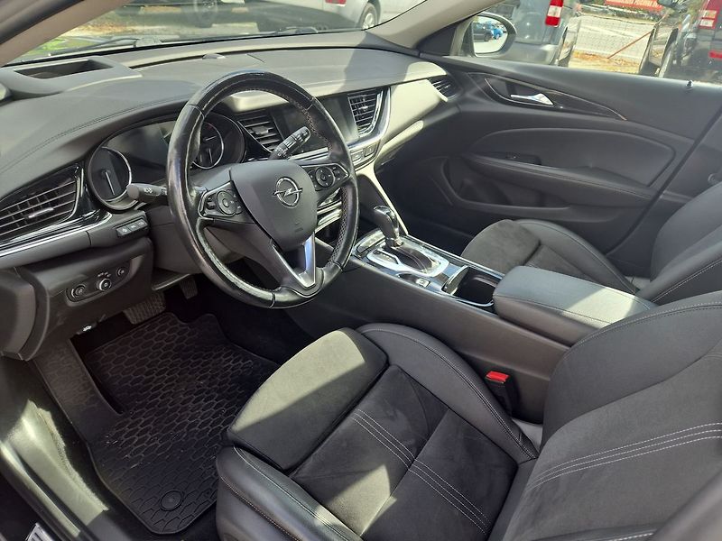 Opel Insignia 2,0 Ddti - fotka 7 z 11