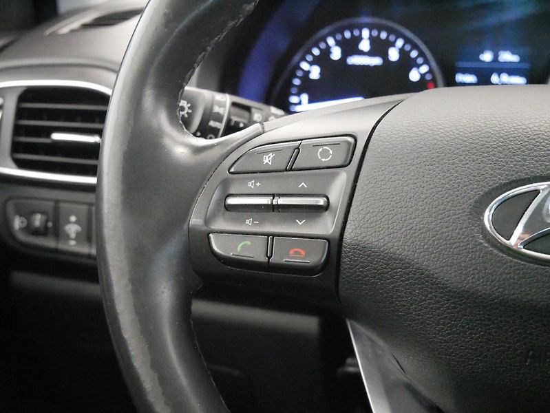 Hyundai i30 - fotka 16 z 25