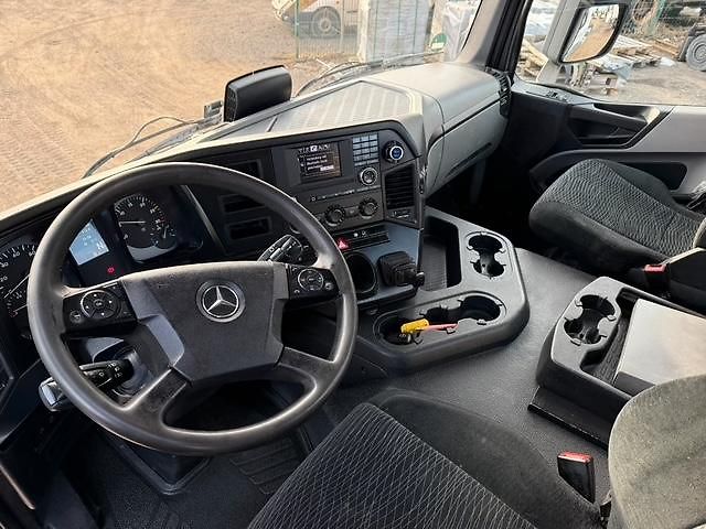 Mercedes-Benz ANTOS 1830 4x2 - fotka 15 z 25