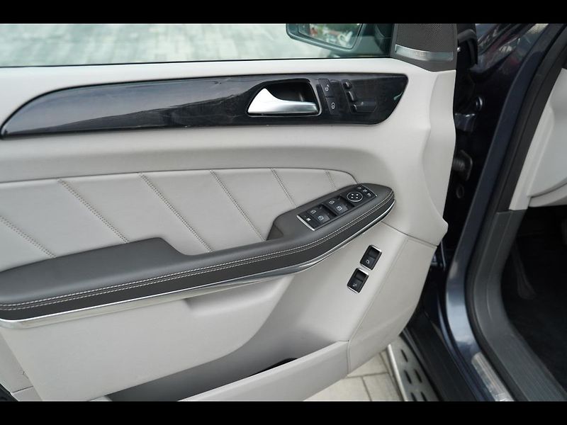 Mercedes-Benz GL 350d, 4Matic, AMG, 7míst, - fotka 19 z 50